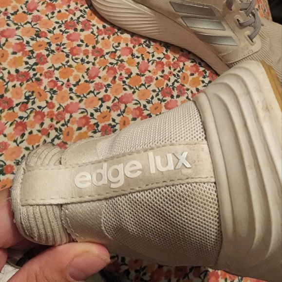 Adidas - Picture 3 of 4